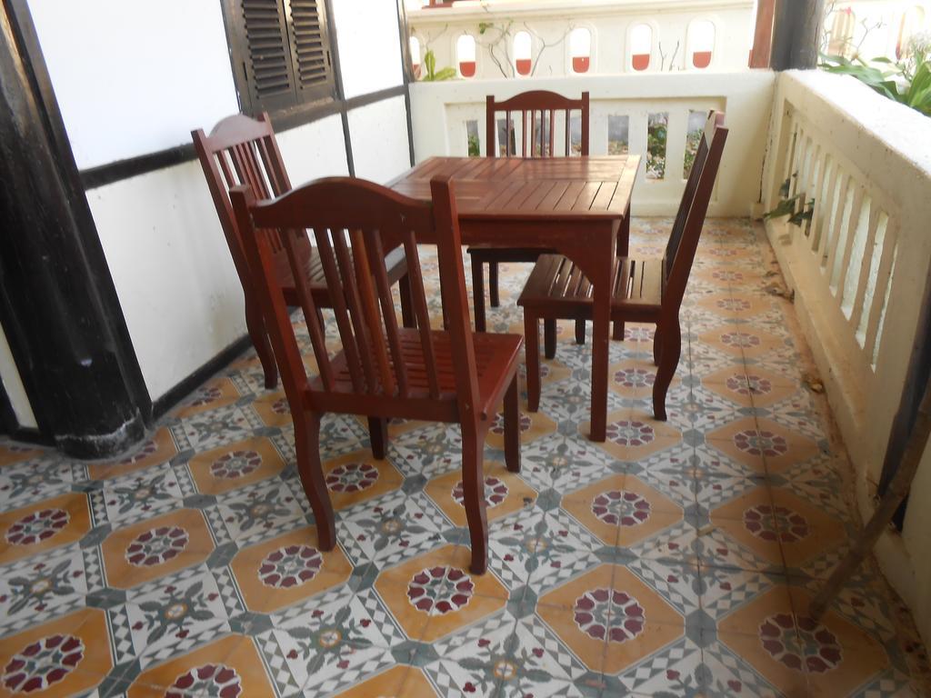 Отель Kongmany Colonial House Muang Khong Экстерьер фото