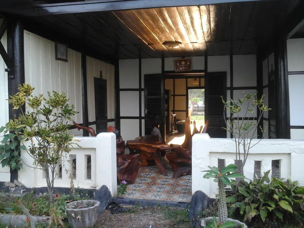 Отель Kongmany Colonial House Muang Khong Экстерьер фото