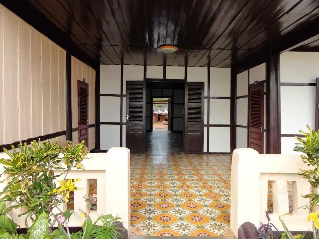 Отель Kongmany Colonial House Muang Khong Экстерьер фото